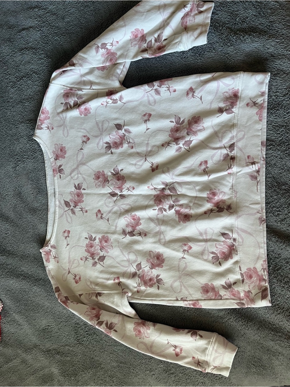 Hollister Women’s Floral Bow oversized slouchy sweater - Pink Rose Print